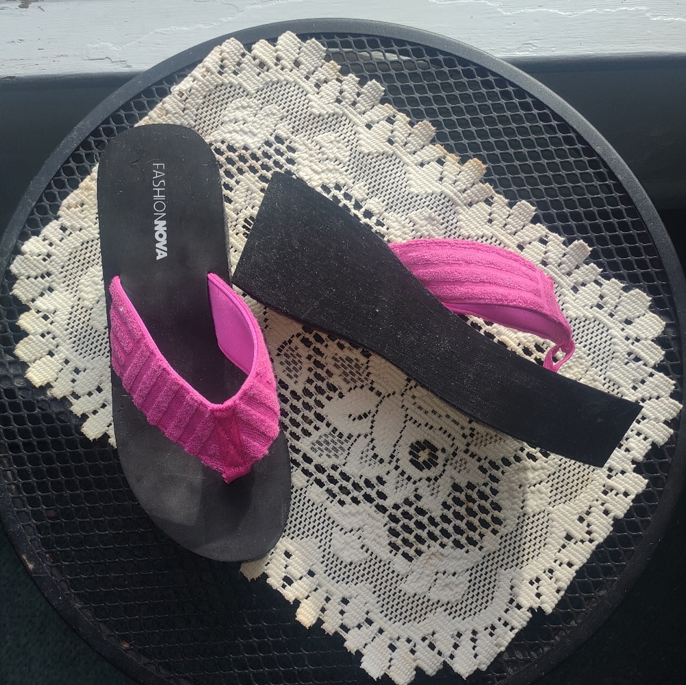 Summer Sandals w/3" Wedge Heel (W 10us)